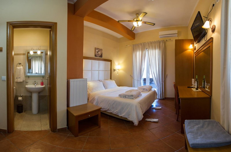 Petros Penthouse, Parga, Greece