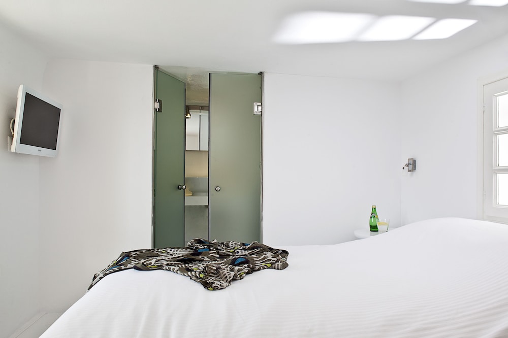Hotel · 1809 Villa by Thireas, Santorini