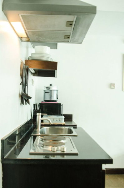 Lancaster Hotel by Central Flats, Mandaluyong, Philippines