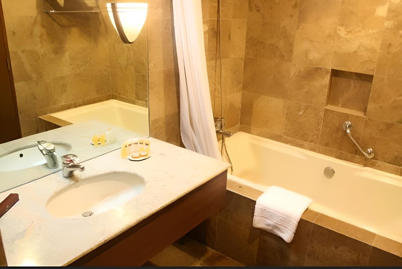 Lima Park Hotel, Malvar, Philippines