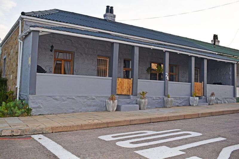 FlowerBox Cottages, Mossel Bay, South Africa