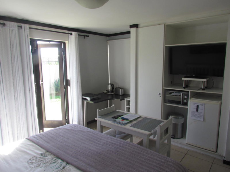 Santini Lace Self Catering Unit, Plettenberg Bay, South Africa