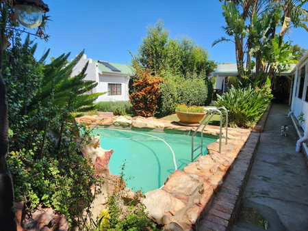 Beit Shalom before known as Best Little Guesthouse, Oudtshoorn, South Africa