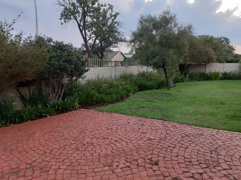 Gathering Guesthouse - Aloe room, Bloemfontein, South Africa