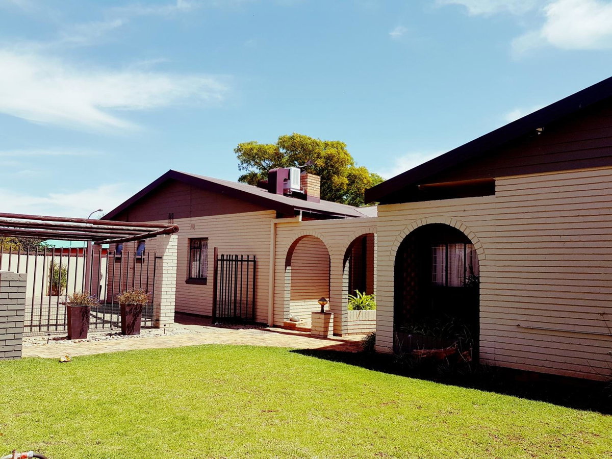 Hotel · Mckala Guesthouse, Kimberley