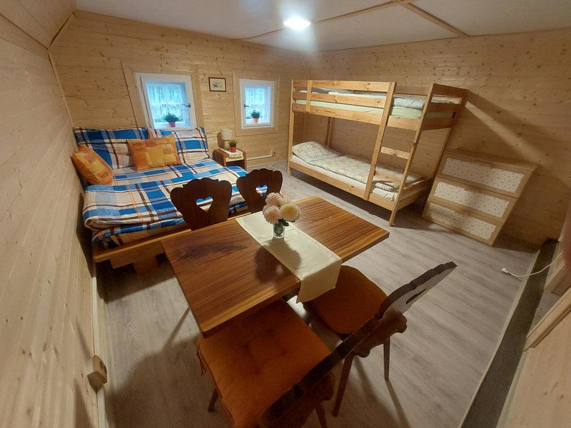 Roubenka u potoka Výprachtice, Výprachtice, Czechia