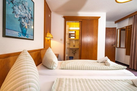 Haus Anton Sölden - Apartments & Zimmer, Sölden, Austria