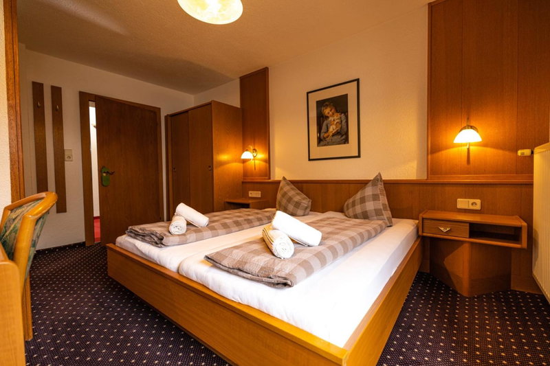 Haus Anton Sölden - Apartments & Zimmer, Sölden, Austria