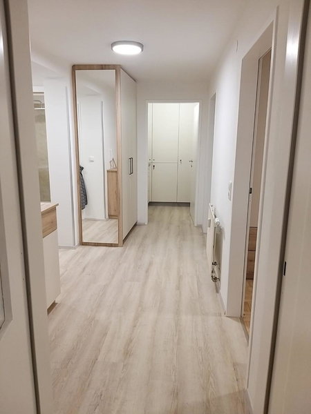 Modern Apartment, Full Kitchen, for 6, Gmunden, Austria