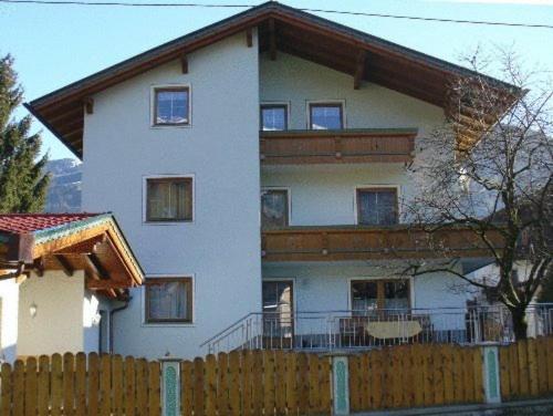 Ferienwohnungen Egger, Zell am Ziller, Austria