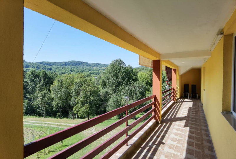 Casa Dobrin, Arefu, Romania