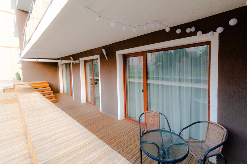 Transylvanian Apt. w/ lrg. terrace and parking - KarpatenHaus, Braşov, Romania