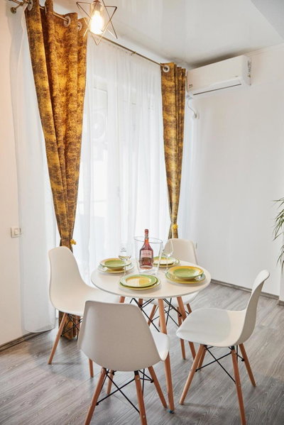 Lemon bite studio Ștefan Building, Mamaia Nord, Romania