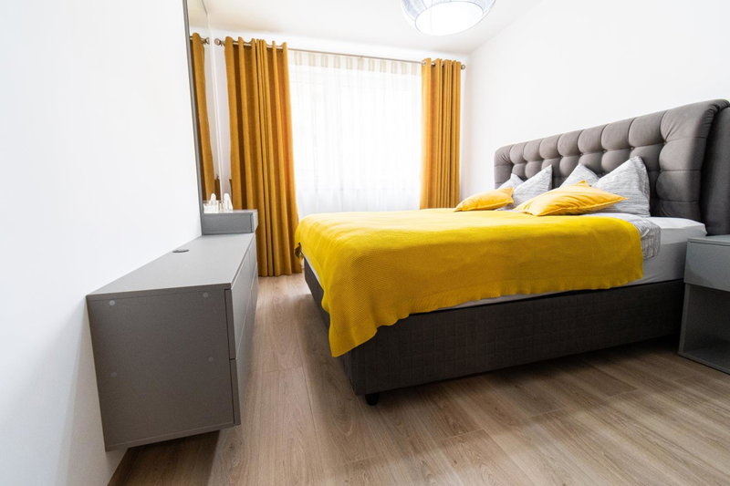Pentha Apt - Stylish and Spacious 2-Bedroom Apartment near Coresi Mall, Braşov, Romania