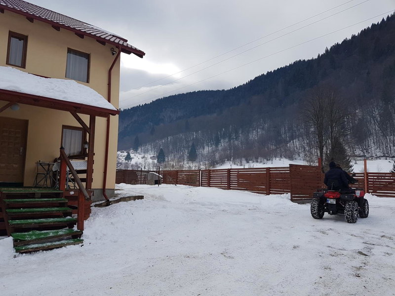 Vila Carmen, Cazaci, Romania