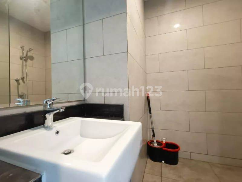 Apartment for rent in Bandung, Indonesia · Roseville Soho and Suites · 1 room, 1 bath