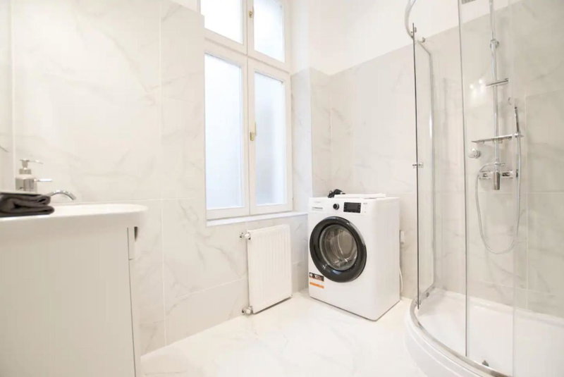 Premium Apartment by Hi5 - Ferenciek tere - 3 BDR, Budapest, Hungary