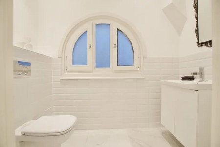 Premium Apartment by Hi5 - Ferenciek tere - 3 BDR, Budapest, Hungary