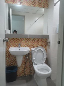 YY48 Hotel 2 Mins Walk From Masjid Jamek LRT Station, Kuala Lumpur, Malaysia