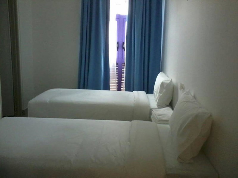 YY48 Hotel 2 Mins Walk From Masjid Jamek LRT Station, Kuala Lumpur, Malaysia