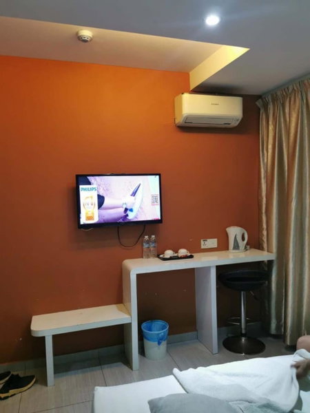 Dolphin Hotel, Klang, Malaysia