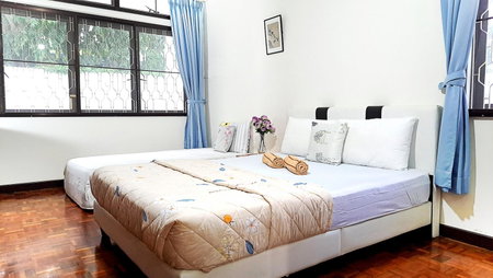 Advent Villa, just 100 meters to Penang Adventist Hospital, George Town, Malaysia