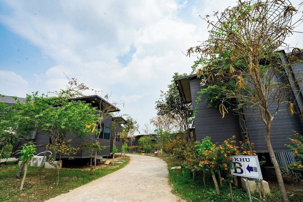 Dragonfly Hotel Nghia Lo - Free Sauna & Onsen, Vietnam
