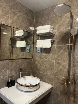 Hoàng Gia Hotel Cổ Loa, Dong Anh, Vietnam