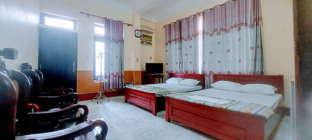 Hotel · Linh Dan Hotel, Ha Long