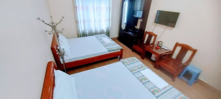 Linh Dan Hotel, Ha Long, Vietnam