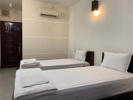 Collection O Dinh Dinh Hotel - Near Tan Son Nhat Airport, Ho Chi Minh City, Vietnam