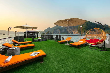Halong Fantasea Cruise, Ha Long, Vietnam