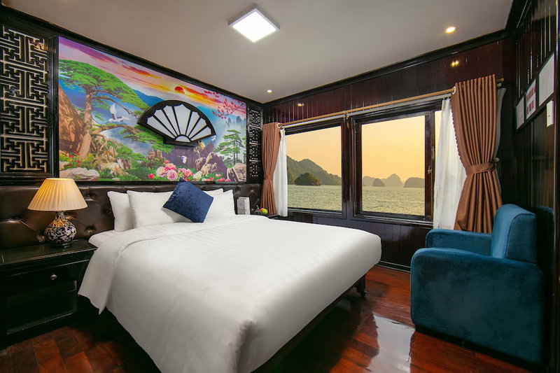 Halong Fantasea Cruise, Ha Long, Vietnam