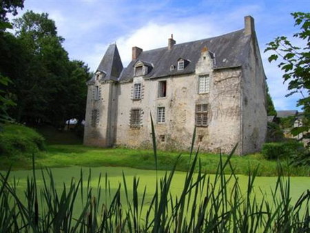 Manoir de Rouessé, Laval, France