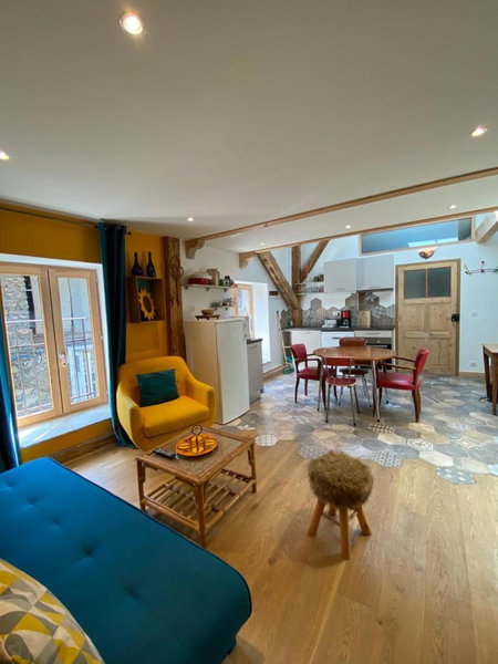 Au Cheval Blanc - appartements et chambres d'hôtes, Albertville, France