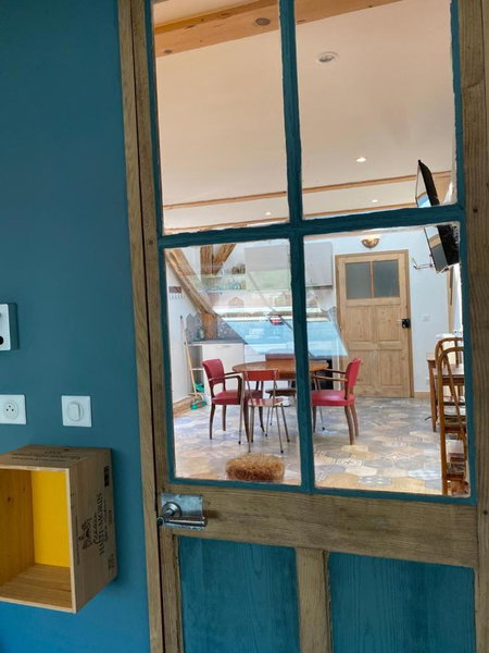 Au Cheval Blanc - appartements et chambres d'hôtes, Albertville, France