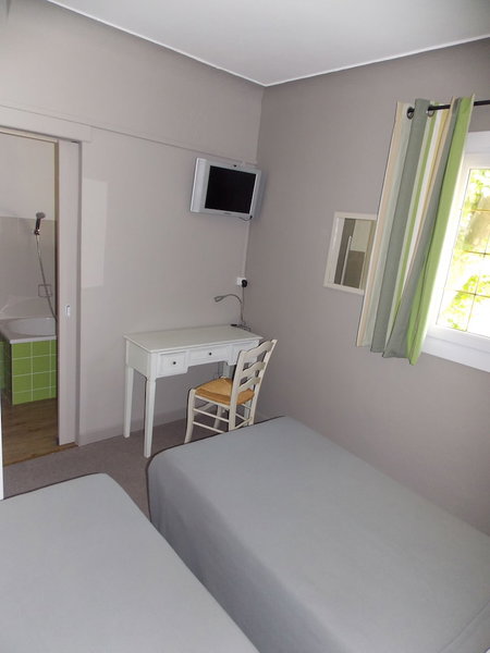 Au Relais Provencal, Bagnols-en-Foret, France