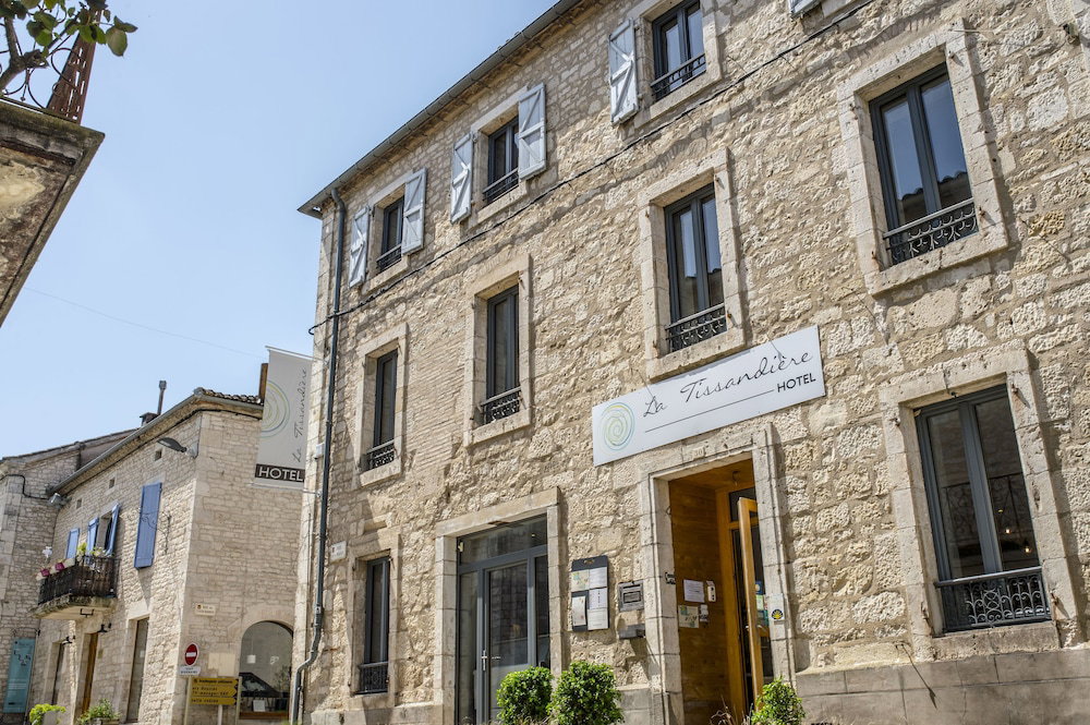 Hotel · Hôtel La Tissandière, Lalbenque