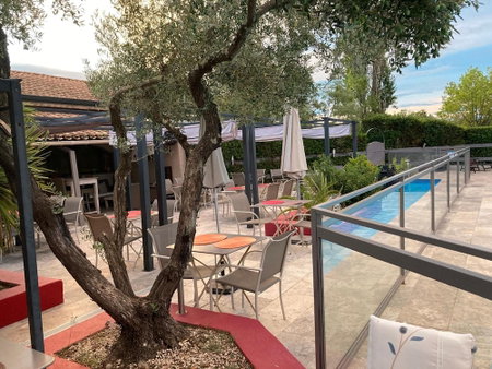 Les Aubuns Country Hôtel, Saint-Gilles, France