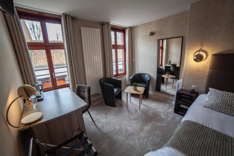 Logis Hôtel & Restaurant - Les Hauts de Montreuil, Montreuil-sur-Mer, France