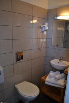 Hôtel La Porte Saint Pierre-Logis Hôtel Intra Muros RÉNOVÉ en 2026, Saint Malo, France
