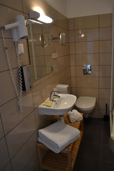 Hôtel La Porte Saint Pierre-Logis Hôtel Intra Muros RÉNOVÉ en 2026, Saint Malo, France