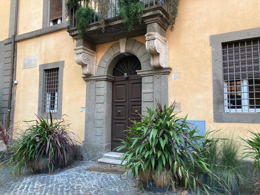 Gonfalone 6, Rome, Italy