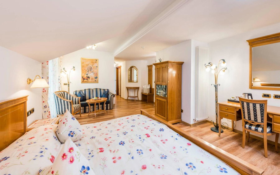 Romantik Hotel & Restaurant Stafler, Vipiteno, Italy