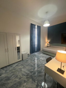 Dante Rooms, Naples, Italy