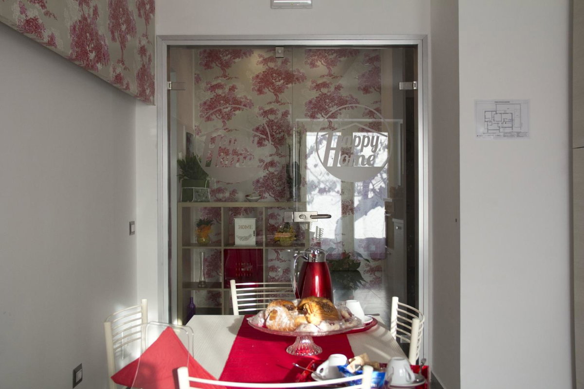 Happy Home, Italy