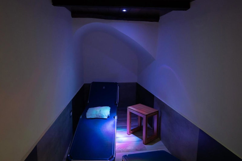 Hermes rooms for tourists, Naples, Italy