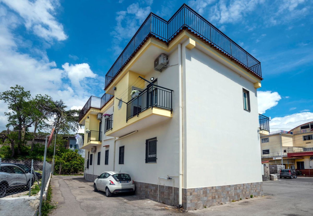 Hotel · Nives Bed & Breakfast, Pompei