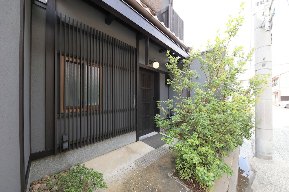 Ayanishiki Shimabara-Omon Residence, Japan