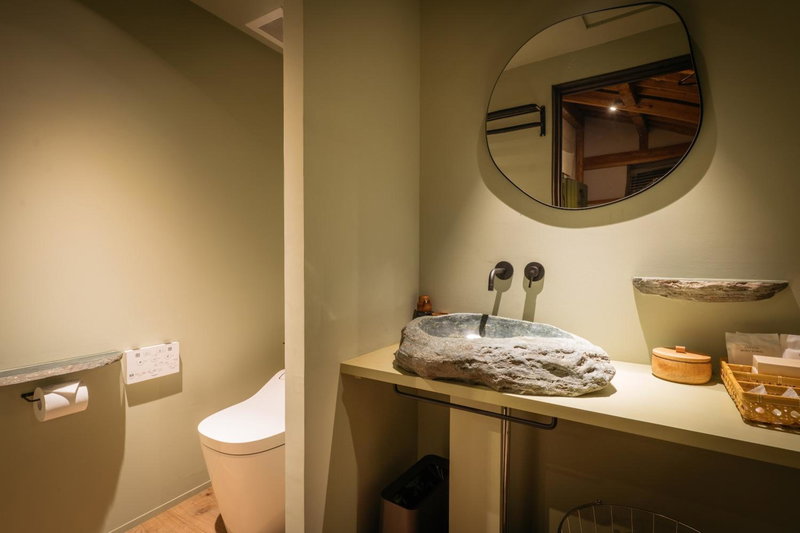 Bed and Craft, Nanto, Japan